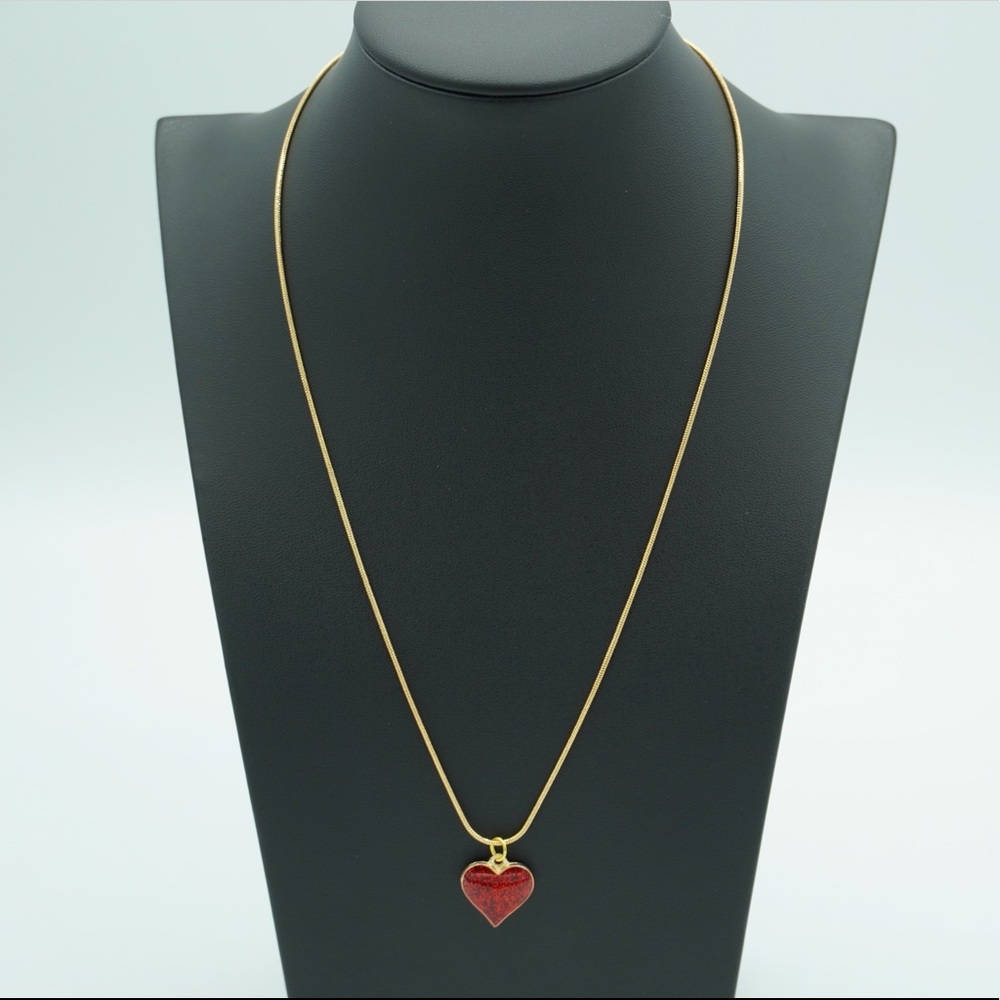 Valentine or birthday gift! Heart pendant necklace